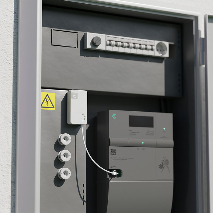 Perific One sähkökeskuksessa- kuvituskuva